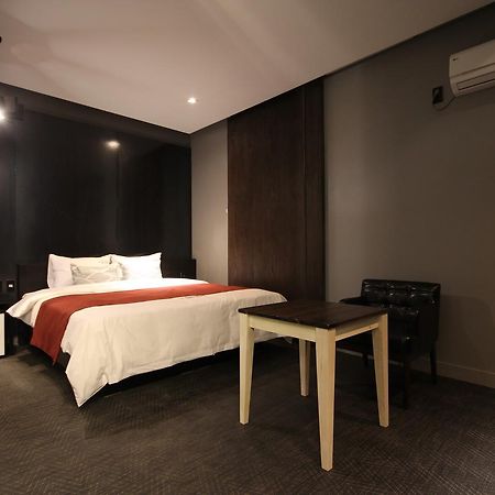The Club Hotel Seomyeon Пусан Екстериор снимка