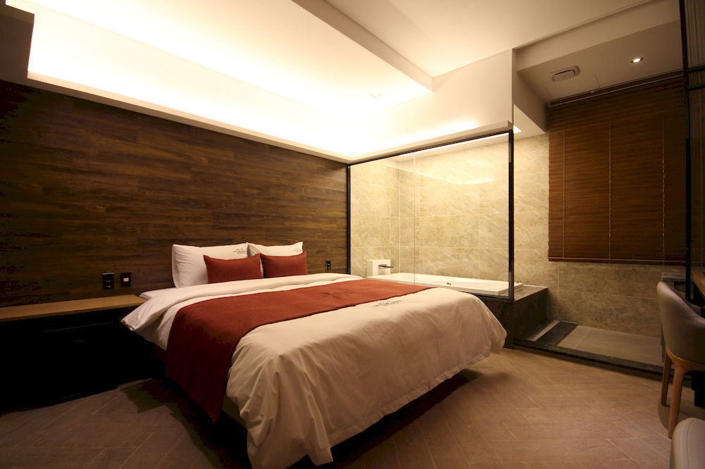 The Club Hotel Seomyeon Пусан Екстериор снимка