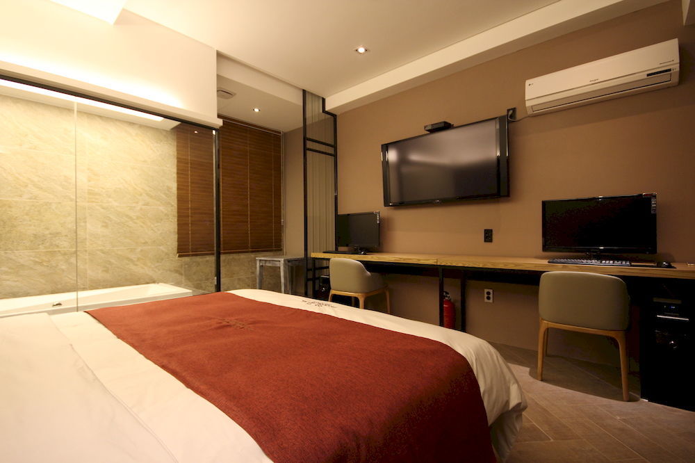 The Club Hotel Seomyeon Пусан Екстериор снимка