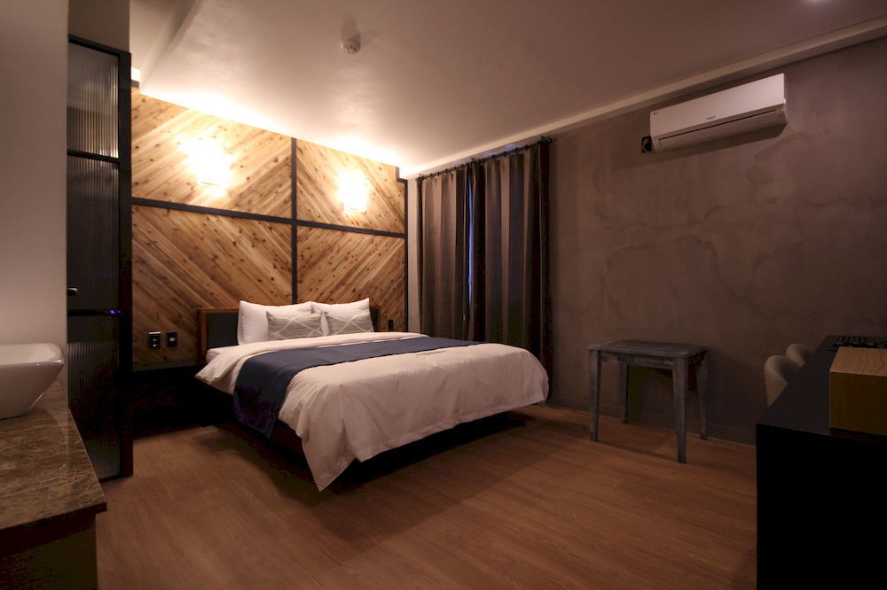 The Club Hotel Seomyeon Пусан Екстериор снимка