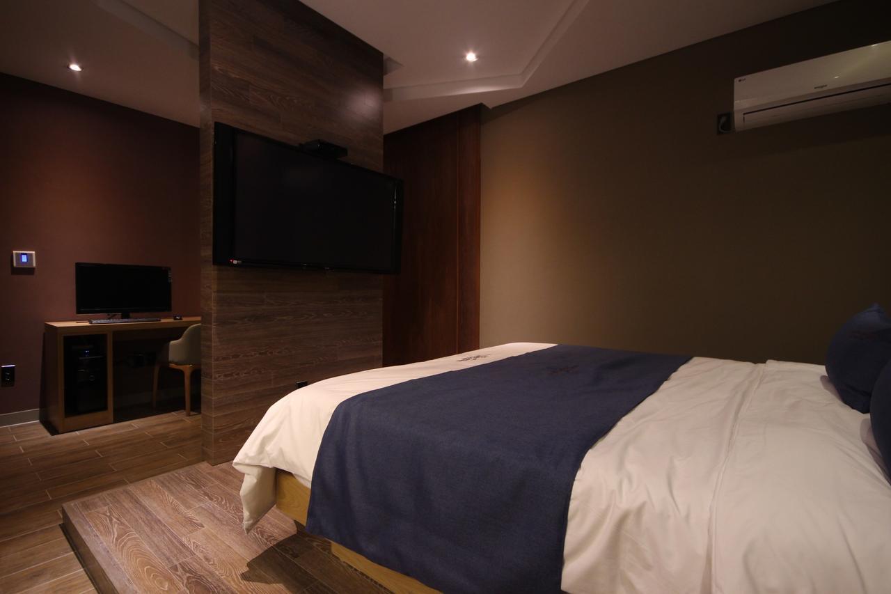 The Club Hotel Seomyeon Пусан Екстериор снимка