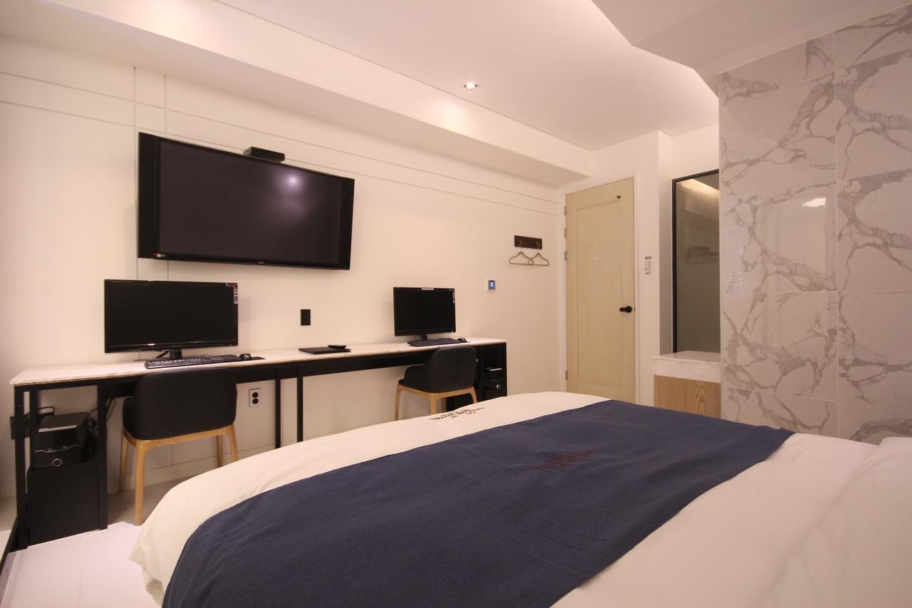 The Club Hotel Seomyeon Пусан Екстериор снимка