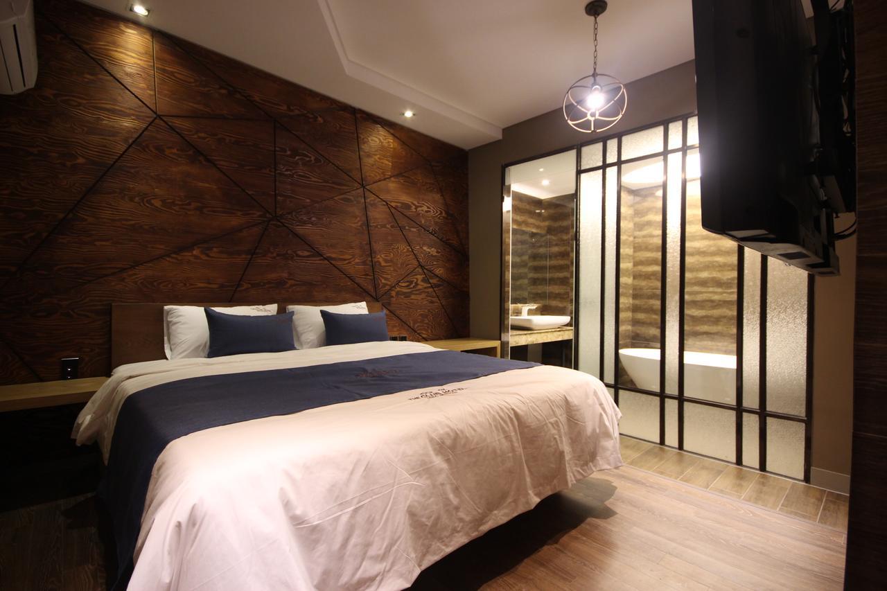The Club Hotel Seomyeon Пусан Екстериор снимка