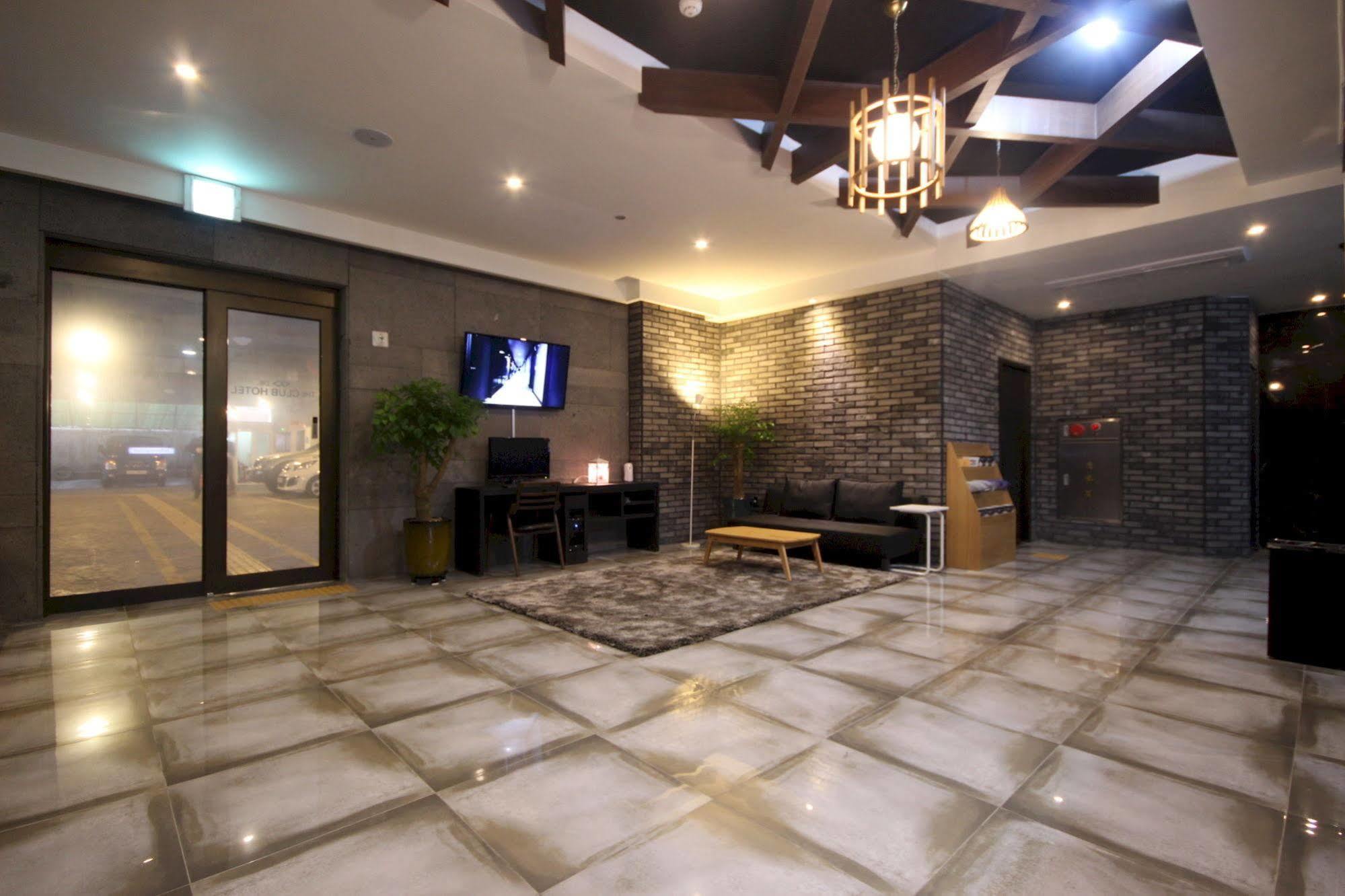 The Club Hotel Seomyeon Пусан Екстериор снимка