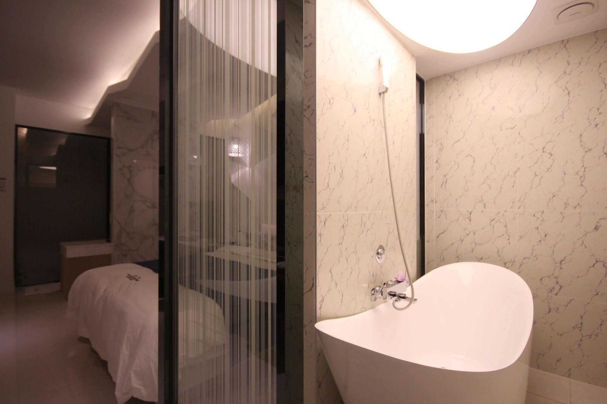 The Club Hotel Seomyeon Пусан Екстериор снимка