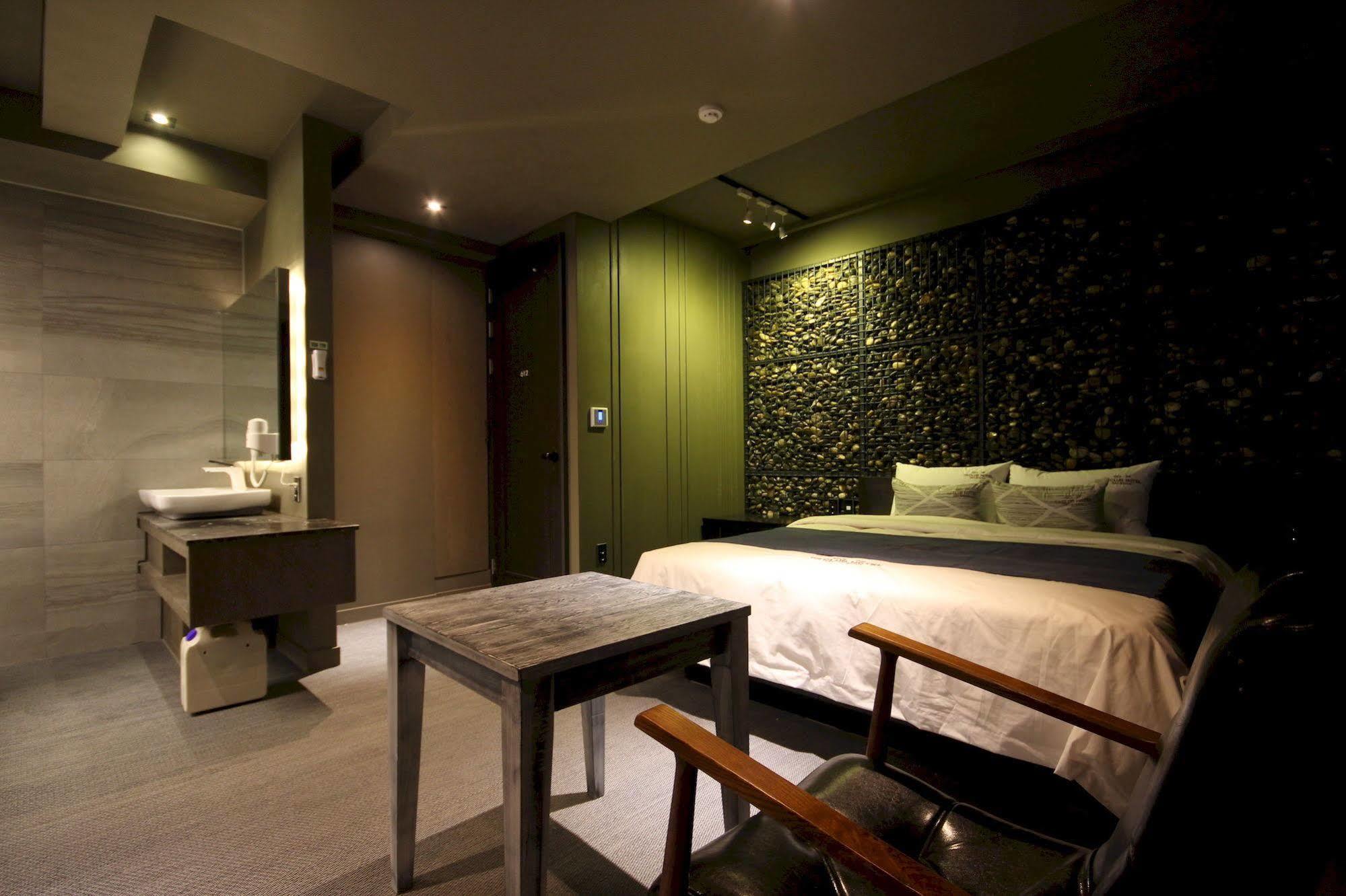 The Club Hotel Seomyeon Пусан Екстериор снимка
